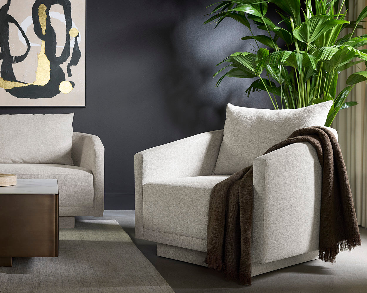 gannon-armchair-111670 - view 2