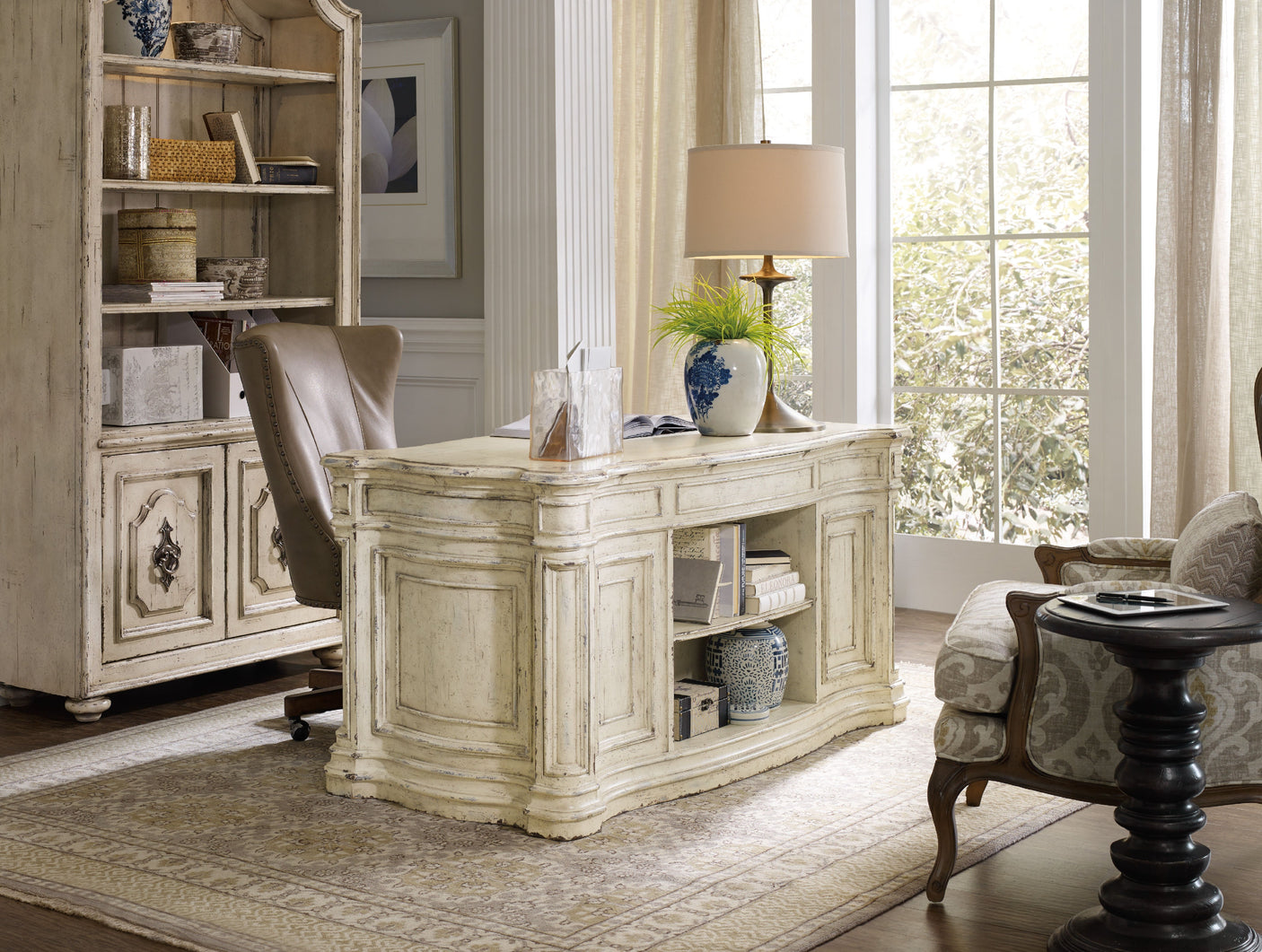 Hooker Furniture Lynn Executive Swivel Tilt Chair EC483-083