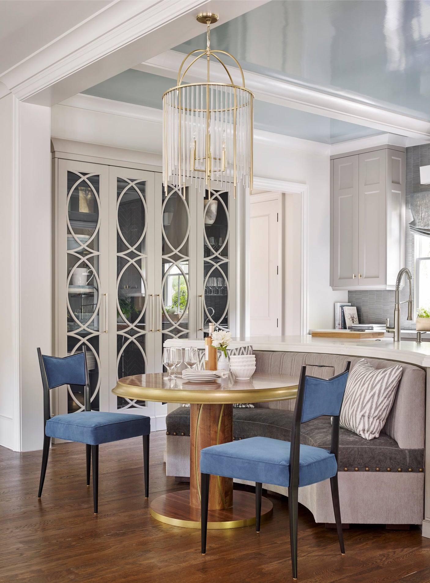 lewis-chandelier-2520-AGB-1