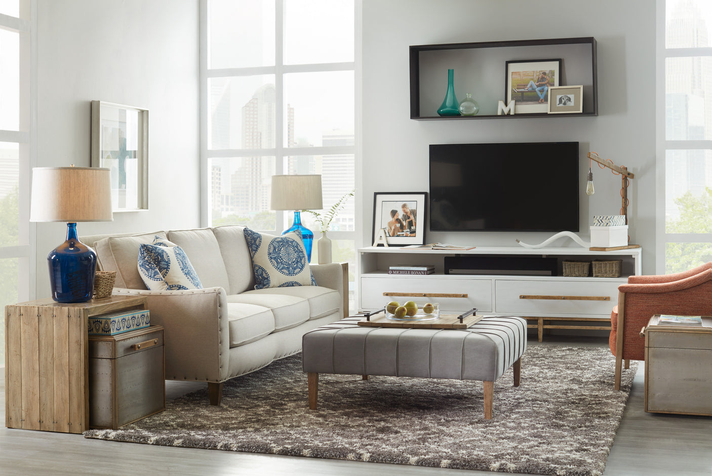 Hooker Furniture Urban Elevation Low Entertainment Console 1620-55488-WH