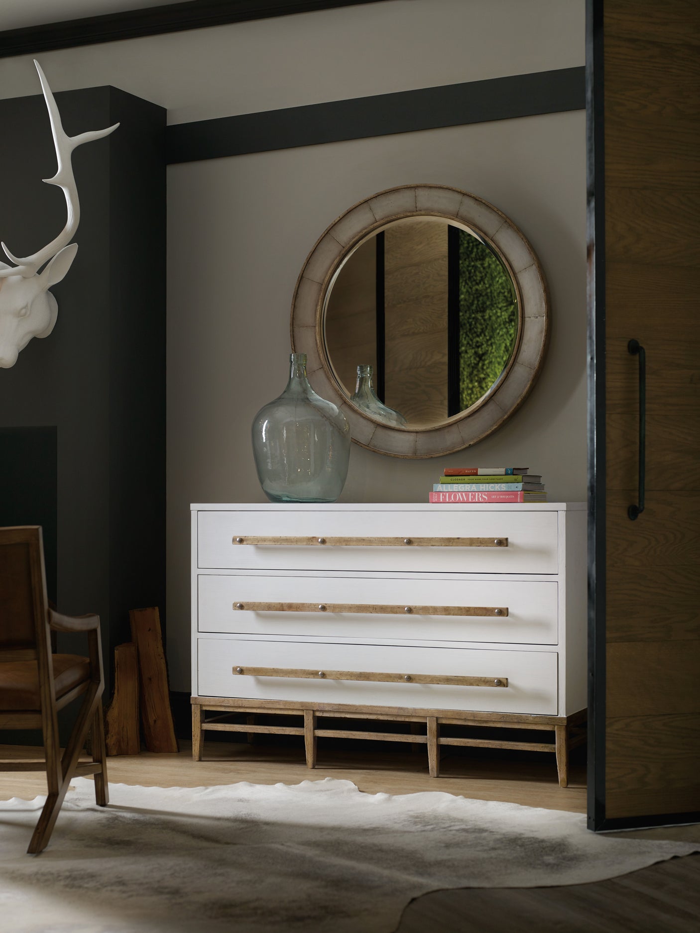 Hooker Furniture Urban Elevation Three-Drawer Bachelors Chest 1620-90101-WH
