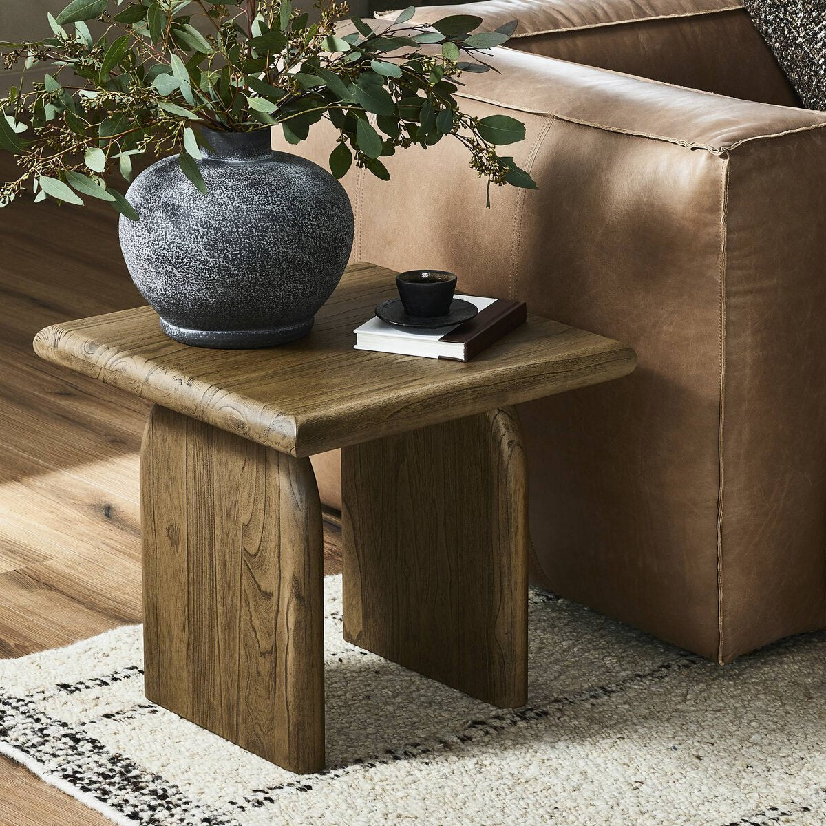 Sorrento End Table - Kings Fine Art & Decor