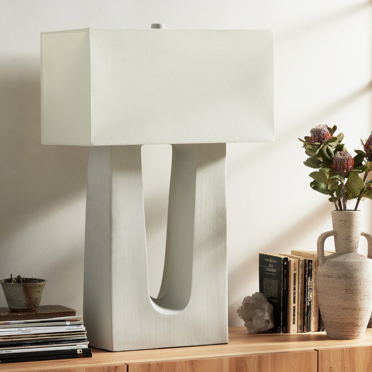 Cuit Table Lamp - Kings Fine Art & Decor