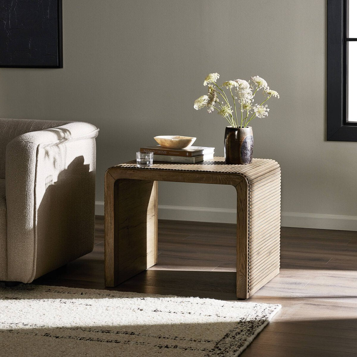 Leo End Table - Kings Fine Art & Decor