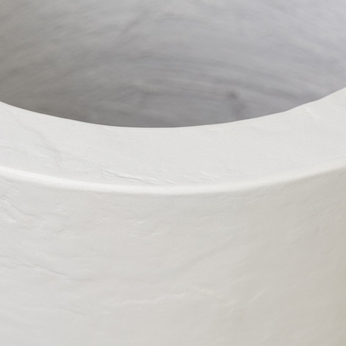 Suvi Planter - Kings Fine Art & Decor