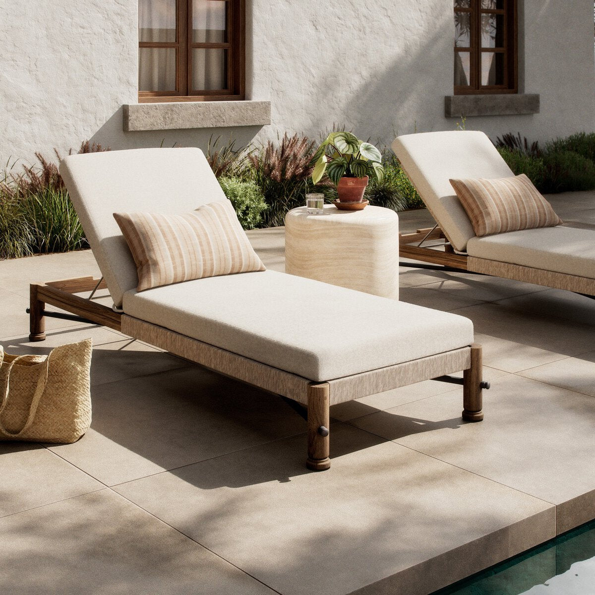 Finnegan Outdoor Chaise - Kings Fine Art & Decor