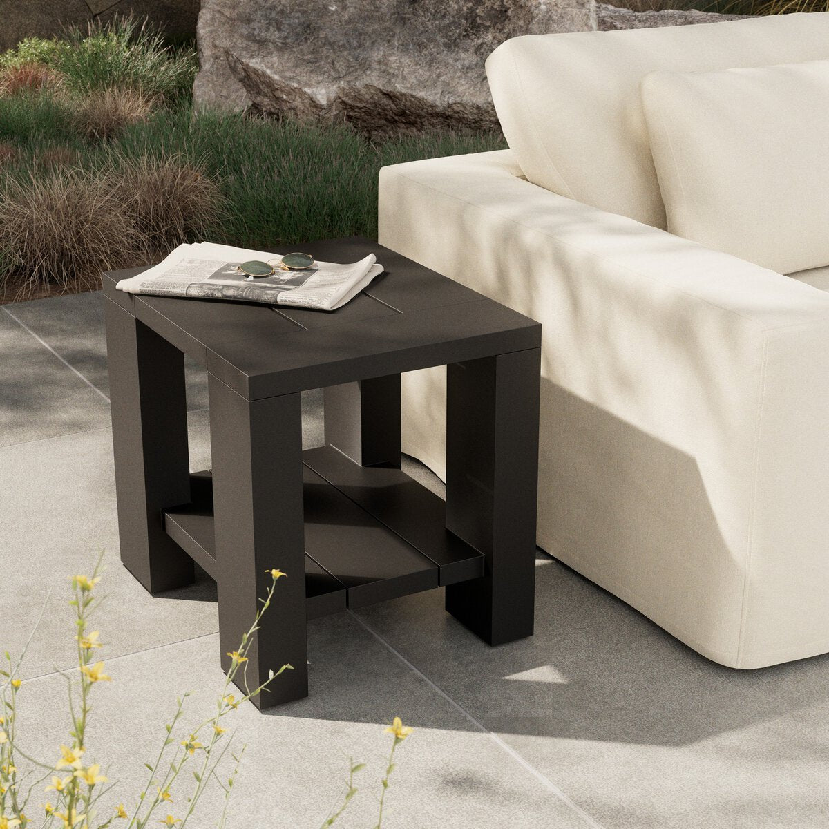 Roca Outdoor Metal End Table - Kings Fine Art & Decor