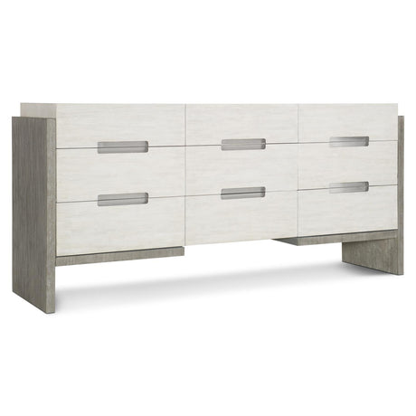 FOUNDATIONS DRESSER