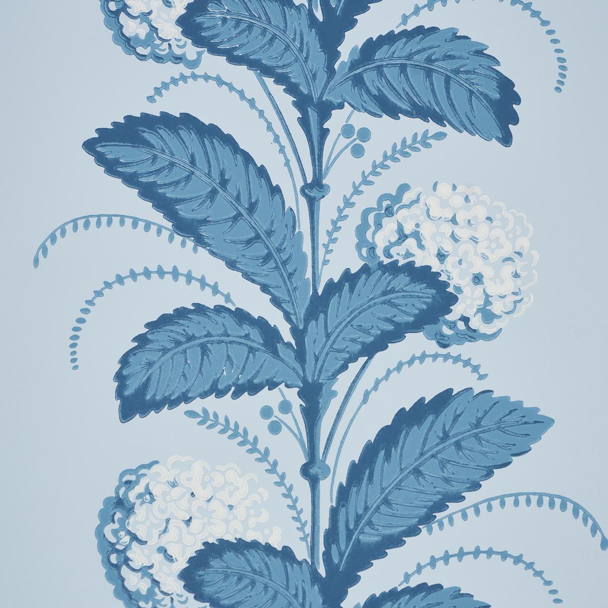 hydrangea-drape-5004454-3