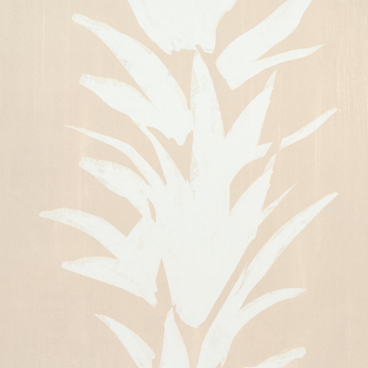 white-lotus-5013663-2