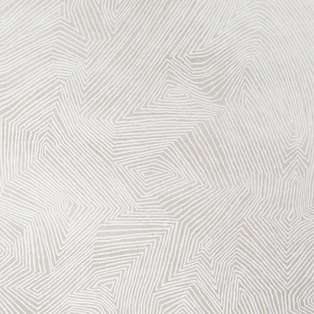 labyrinth-grand-5015432