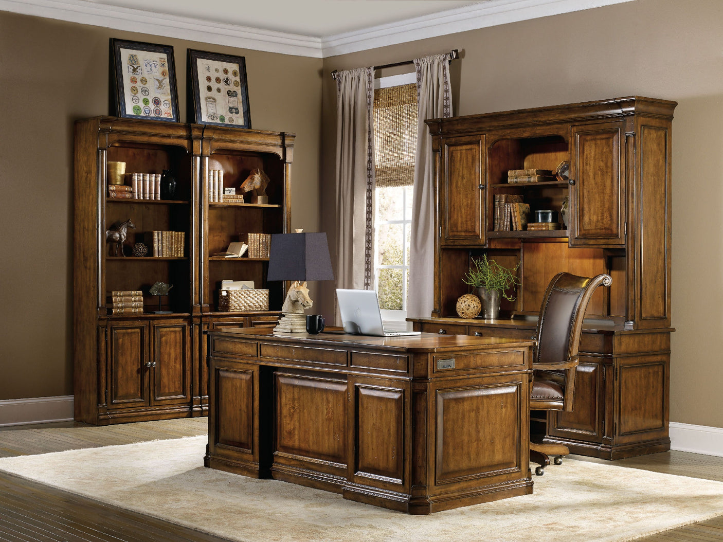 Hooker Furniture Tynecastle Bunching Bookcase 5323-10446