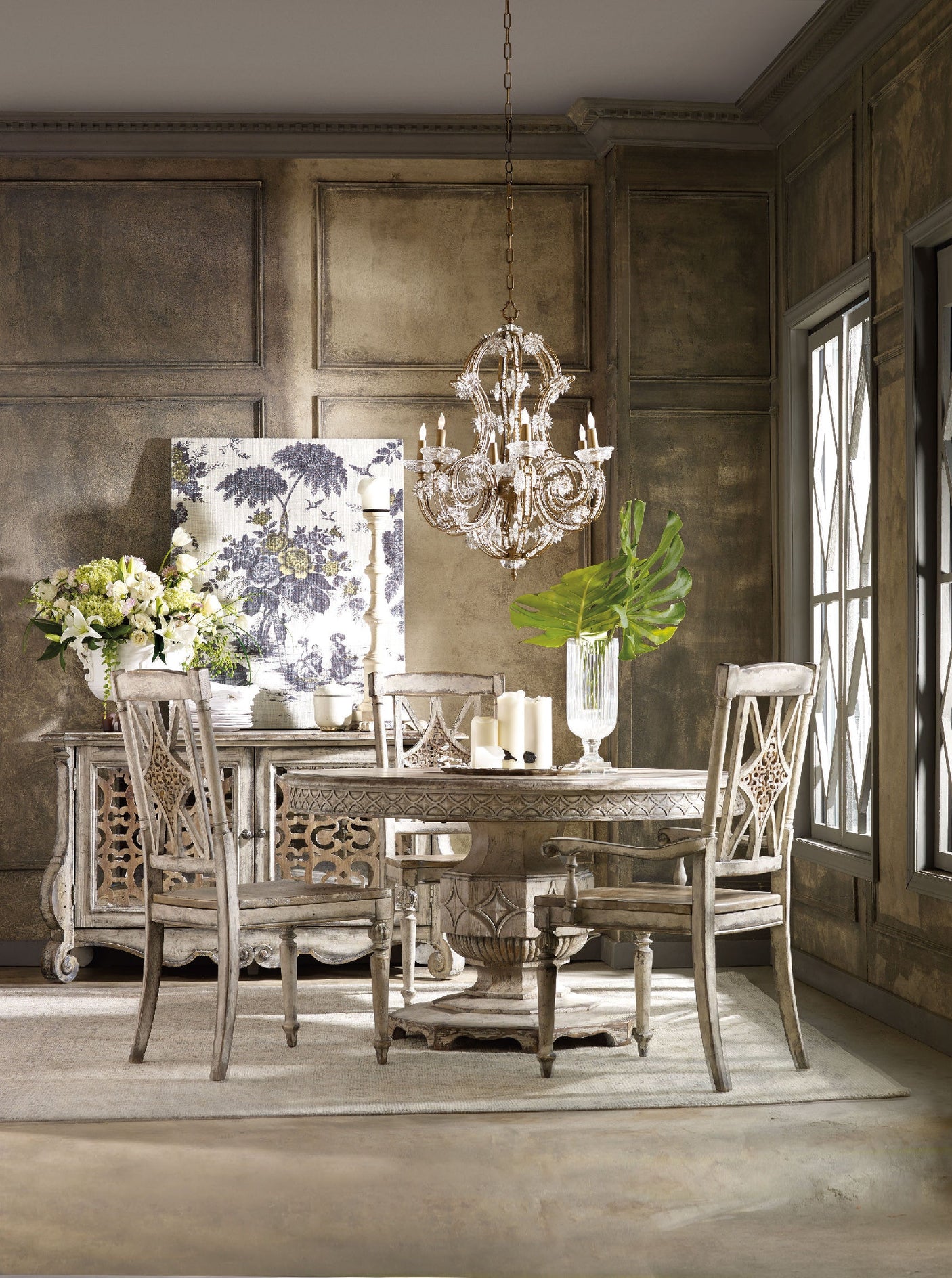 Hooker Furniture Chatelet Round Dining Table with One 20'' Leaf 5350-75203