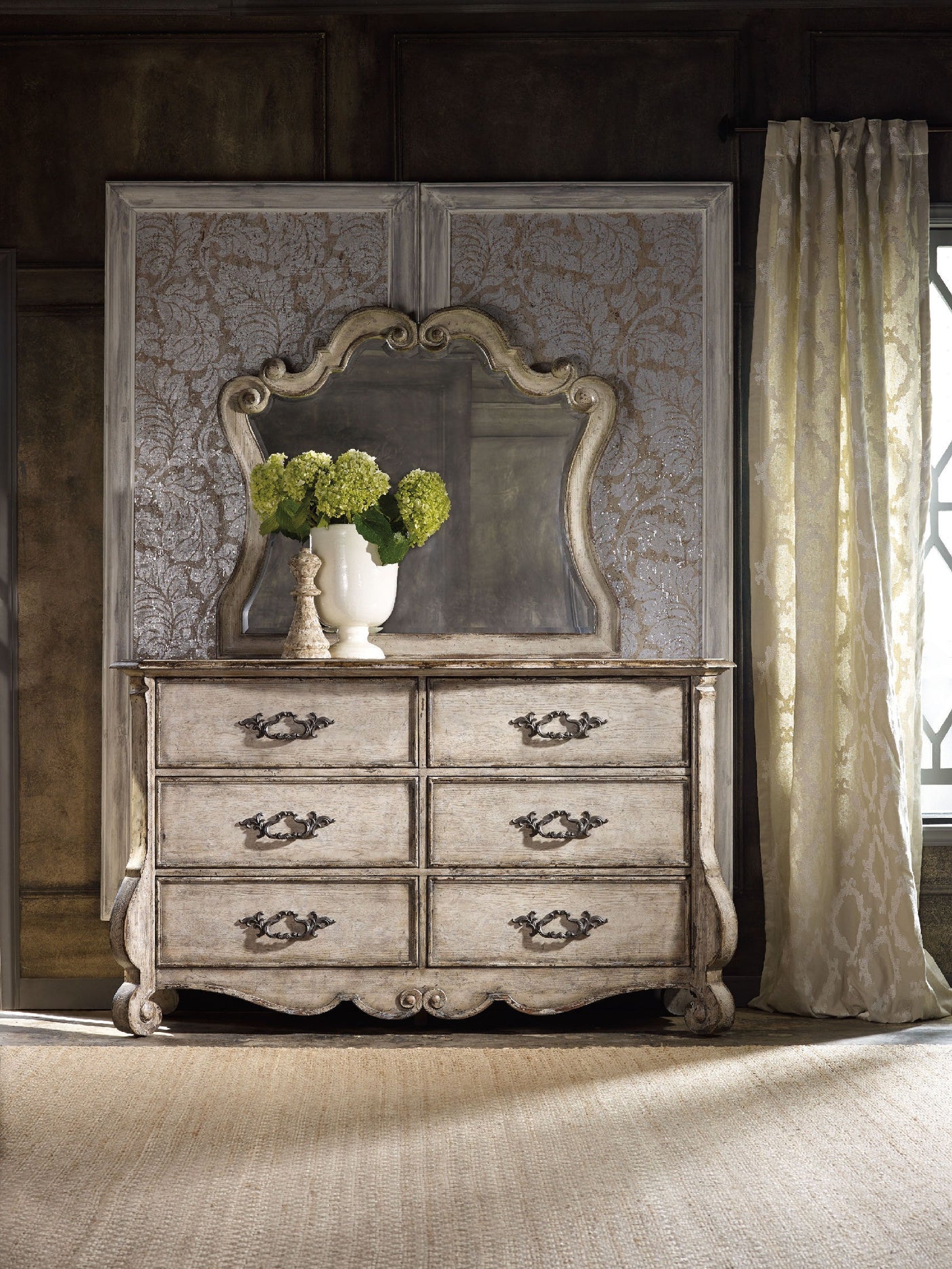 Hooker Furniture Chatelet Dresser 5350-90001