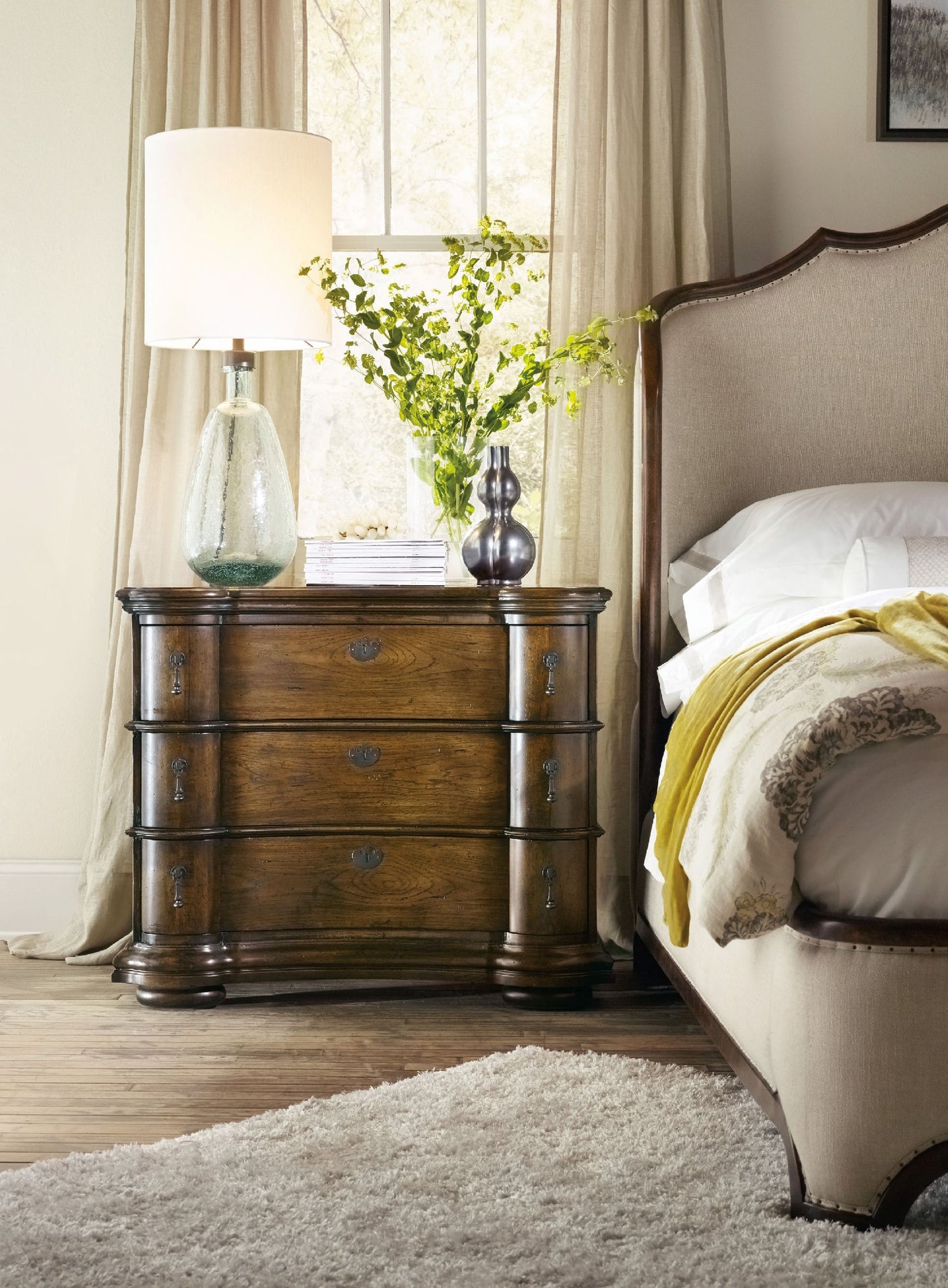 Hooker Furniture Archivist Bachelors Chest 5447-90017