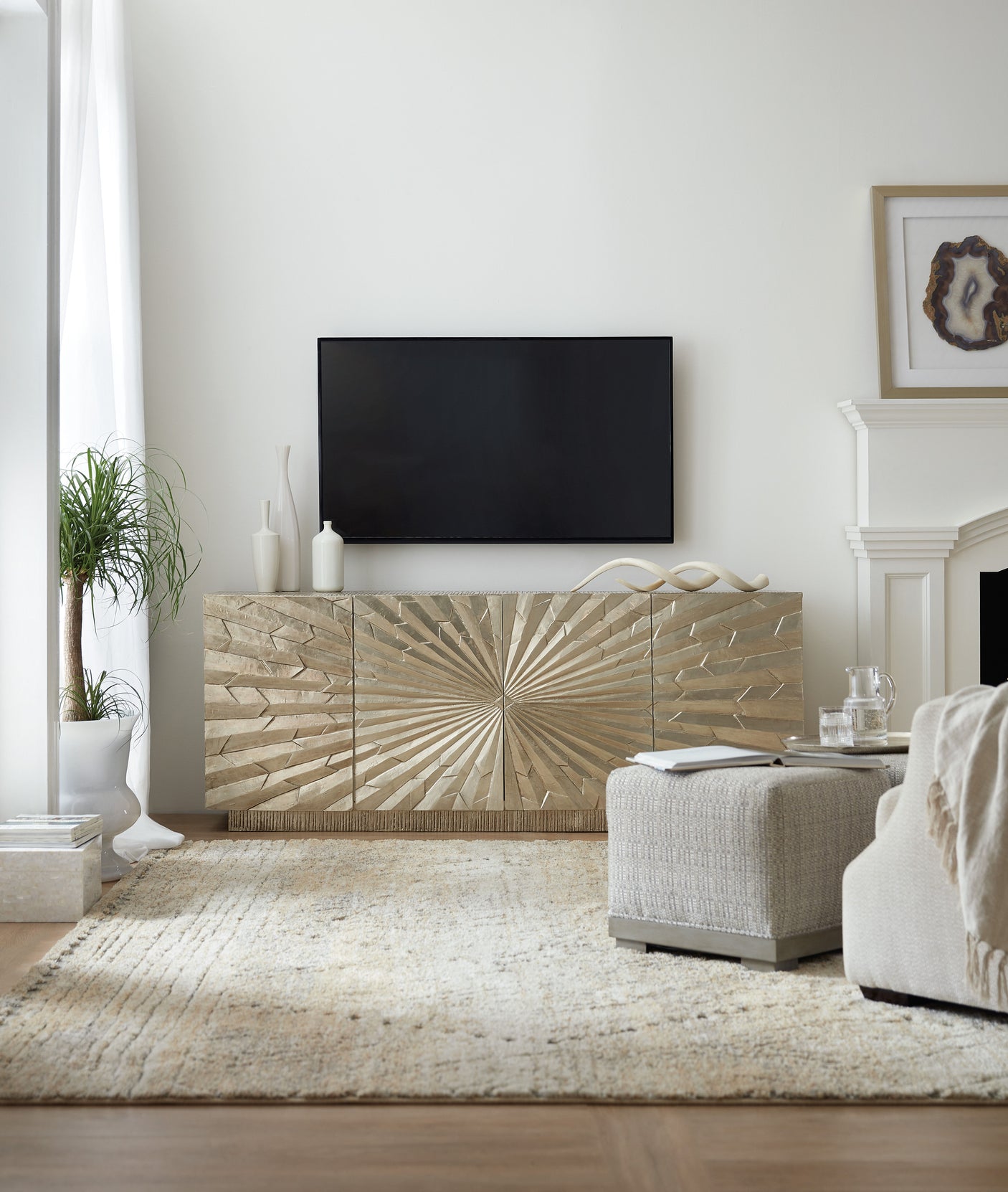 Hooker Furniture Big Bang 78in Entertainment Console 5667-55478-SLV