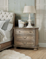 Hooker Furniture Castella Bachelors Chest 5878-90017-80
