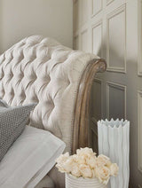 Hooker Furniture Castella King Tufted Bed 5878-90566-80
