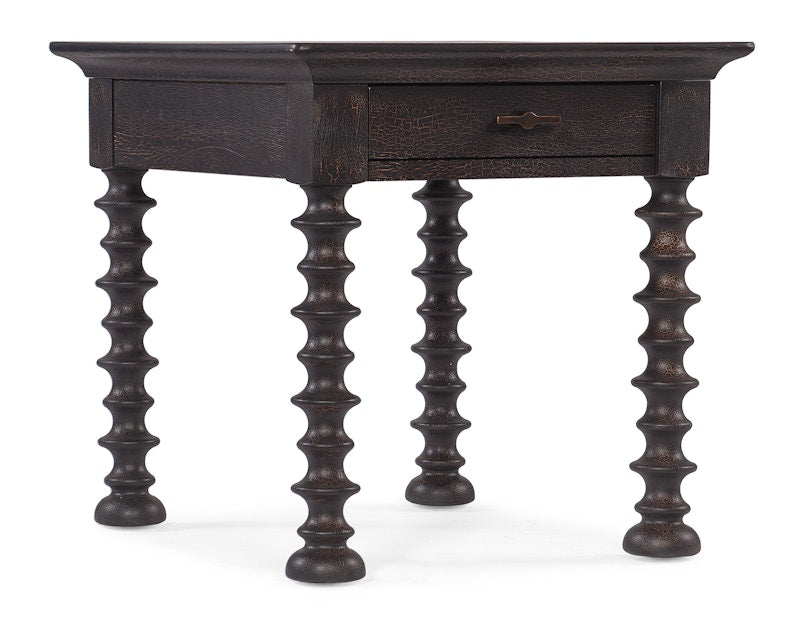 Hooker Furniture Big Sky Turned Leg End Table 6700-80313-98