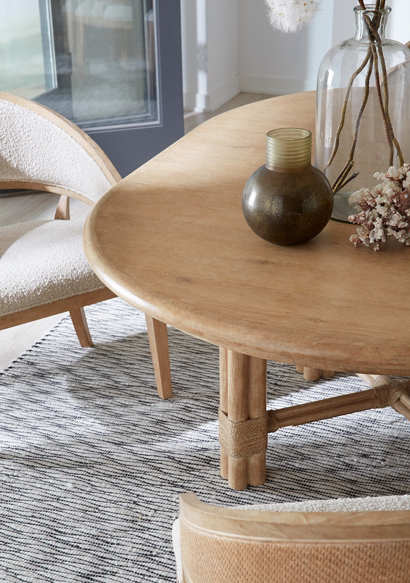 Hooker Furniture Retreat Pole Rattan Round Dining Table w/1-20in leaf 6950-75201-80
