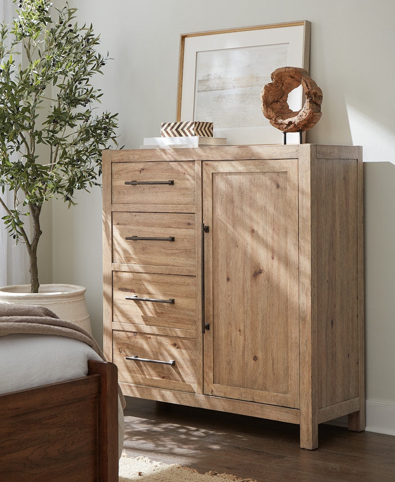 Hooker Furniture Vineyard Row Four-Drawer Door Chest 6952-90010-80