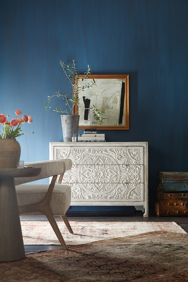 Hooker Furniture La Grange Lockhart Three-Drawer Accent Chest 6960-50007-02