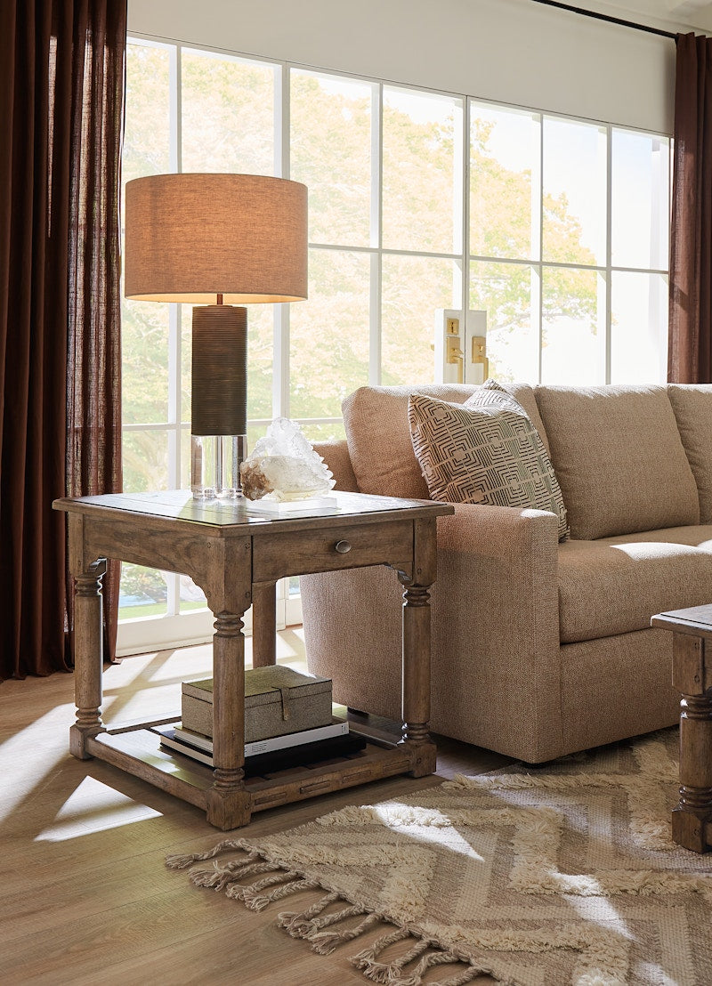 Hooker Furniture Americana End Table 7050-80114-85