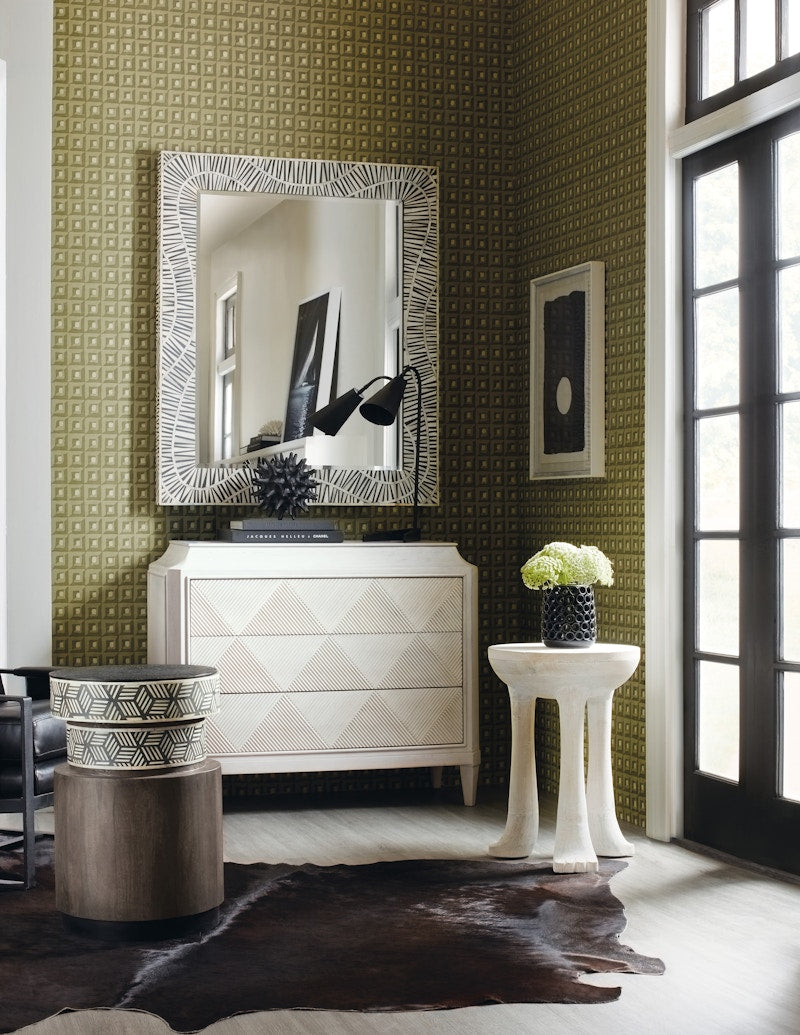 Hooker Furniture Commerce and Market Vector Round Side Table 7228-50700-89