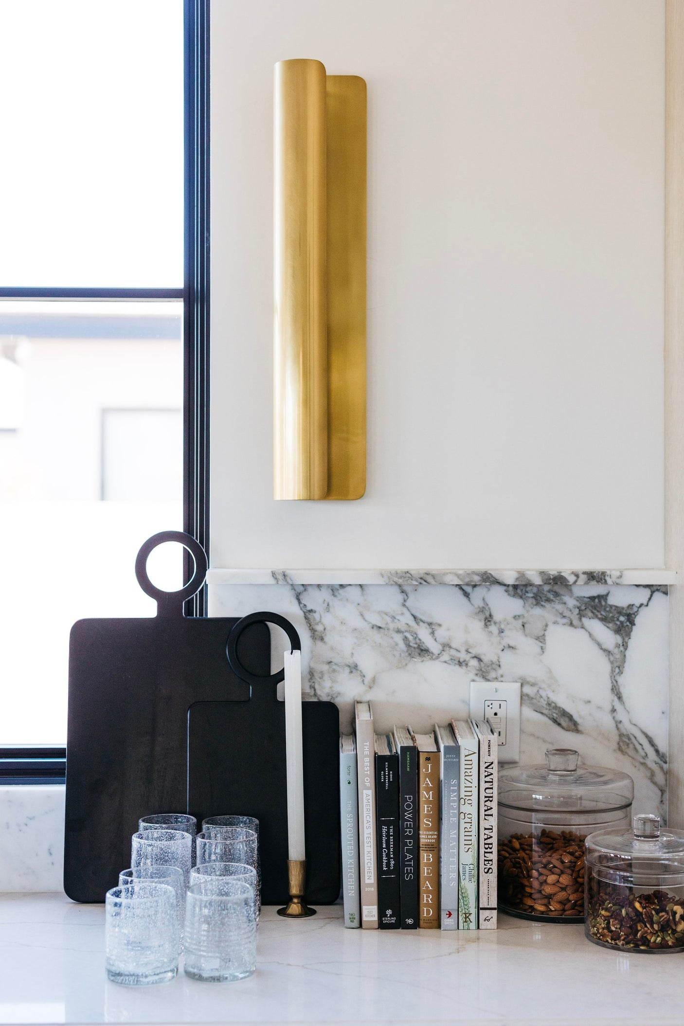 accord-wall-sconce-1525-AGB-9