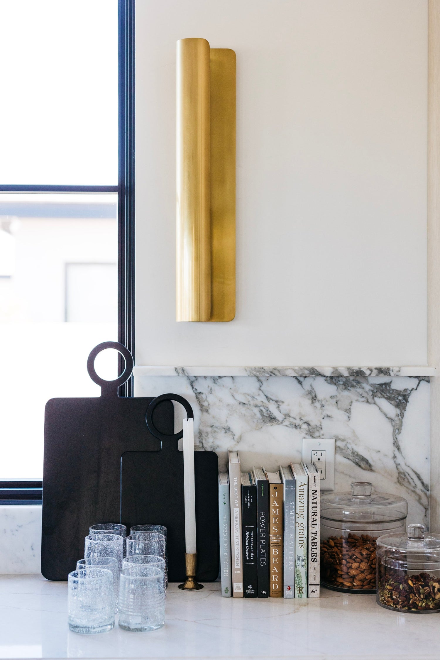 accord-wall-sconce-1525-AGB-9