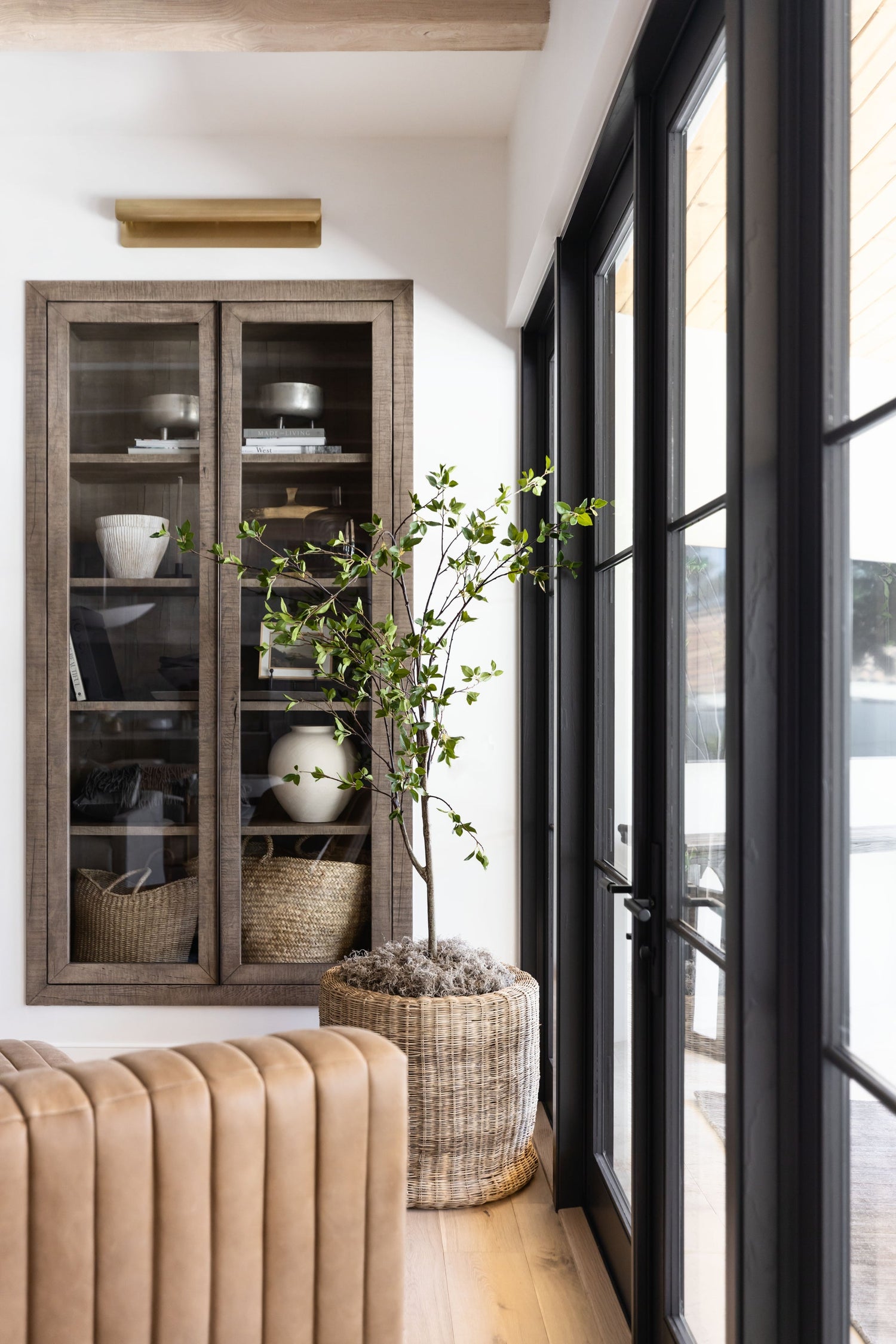 accord-wall-sconce-1525-AGB-10