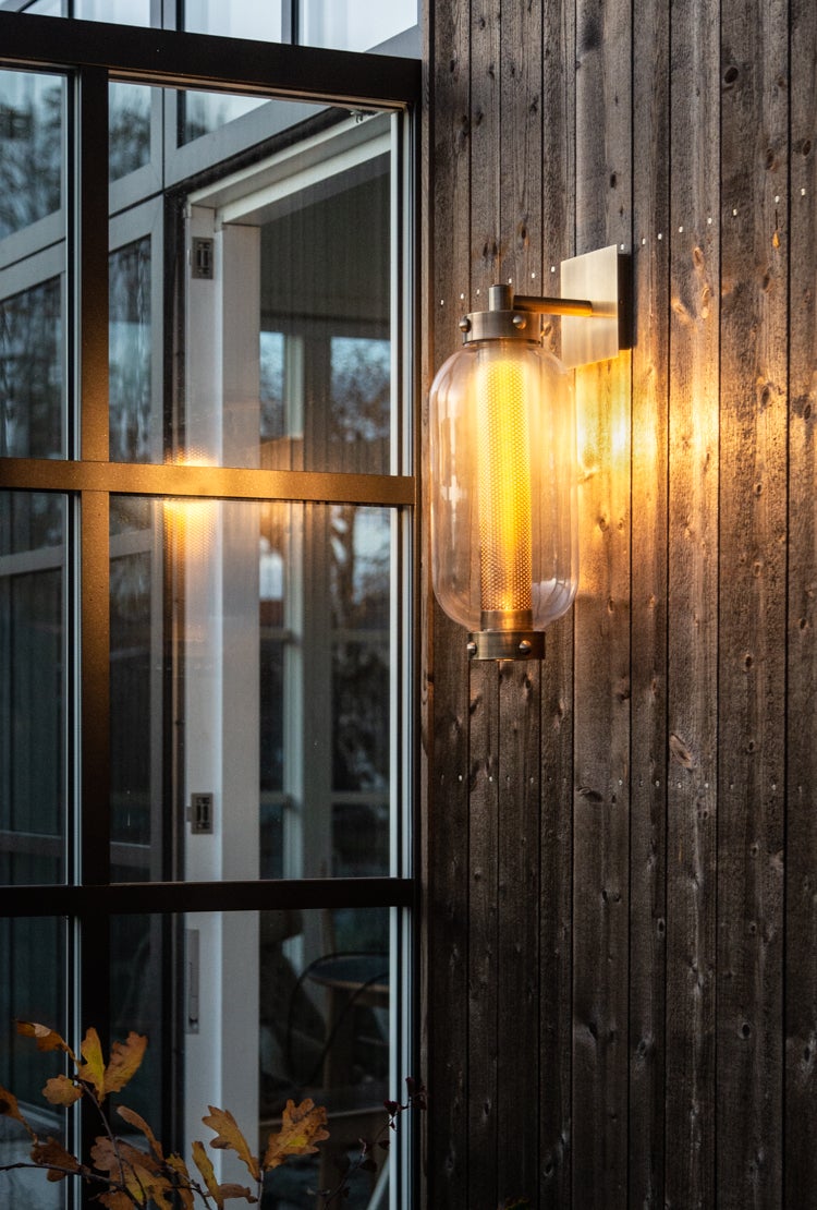 atwater-wall-sconce-B7031-PBR-3