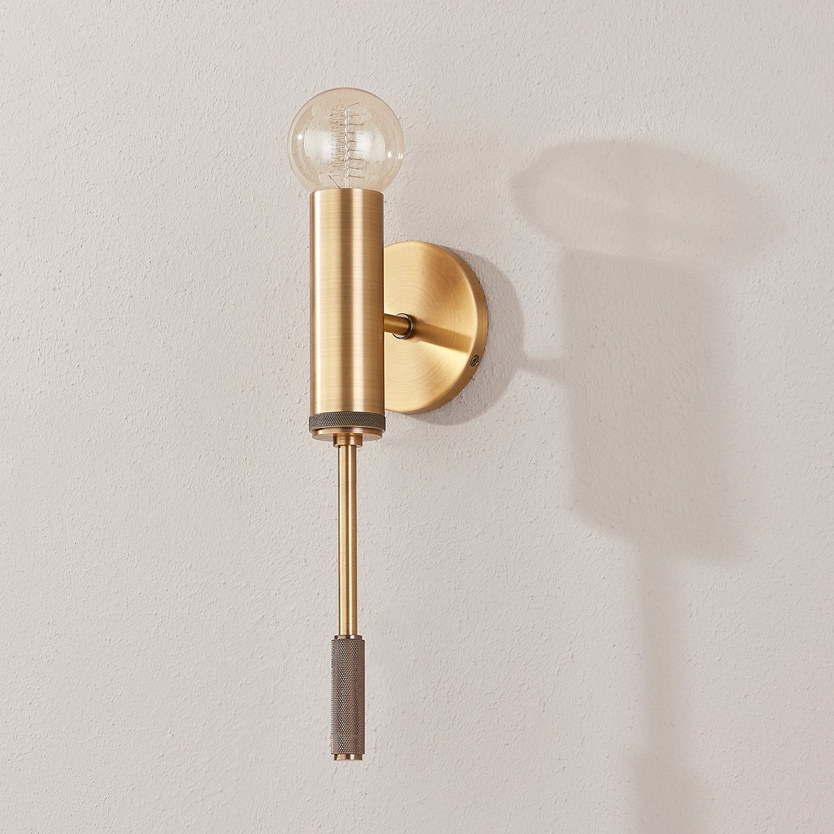 chino-wall-sconce-B1918-PBR-2