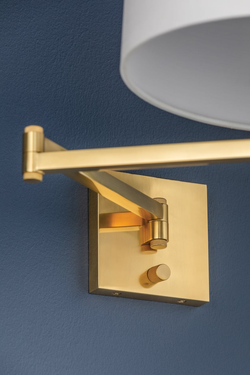 sammy-wall-sconce-BKO1600-AGB-4