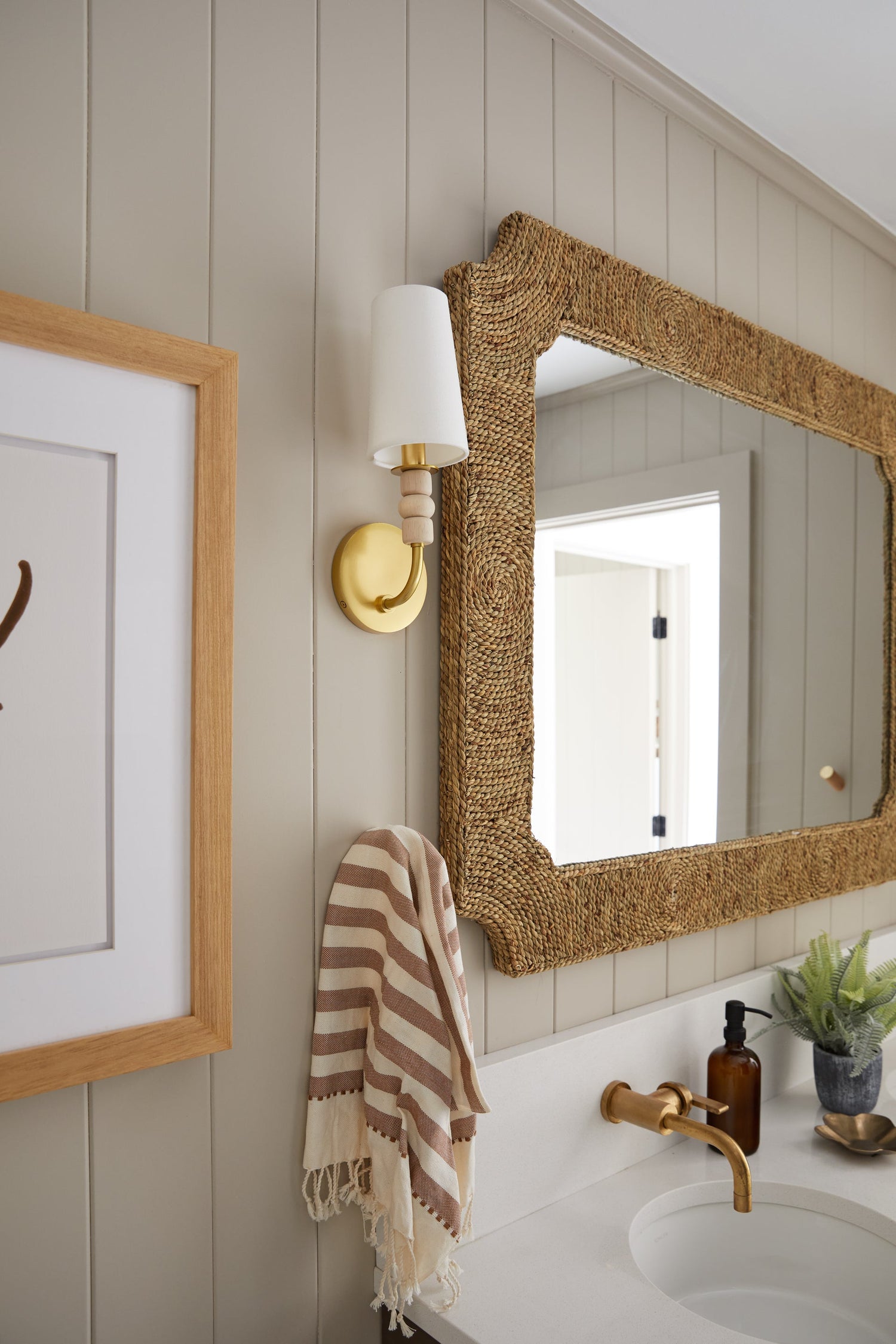 casey-wall-sconce-H523101-AGB-8