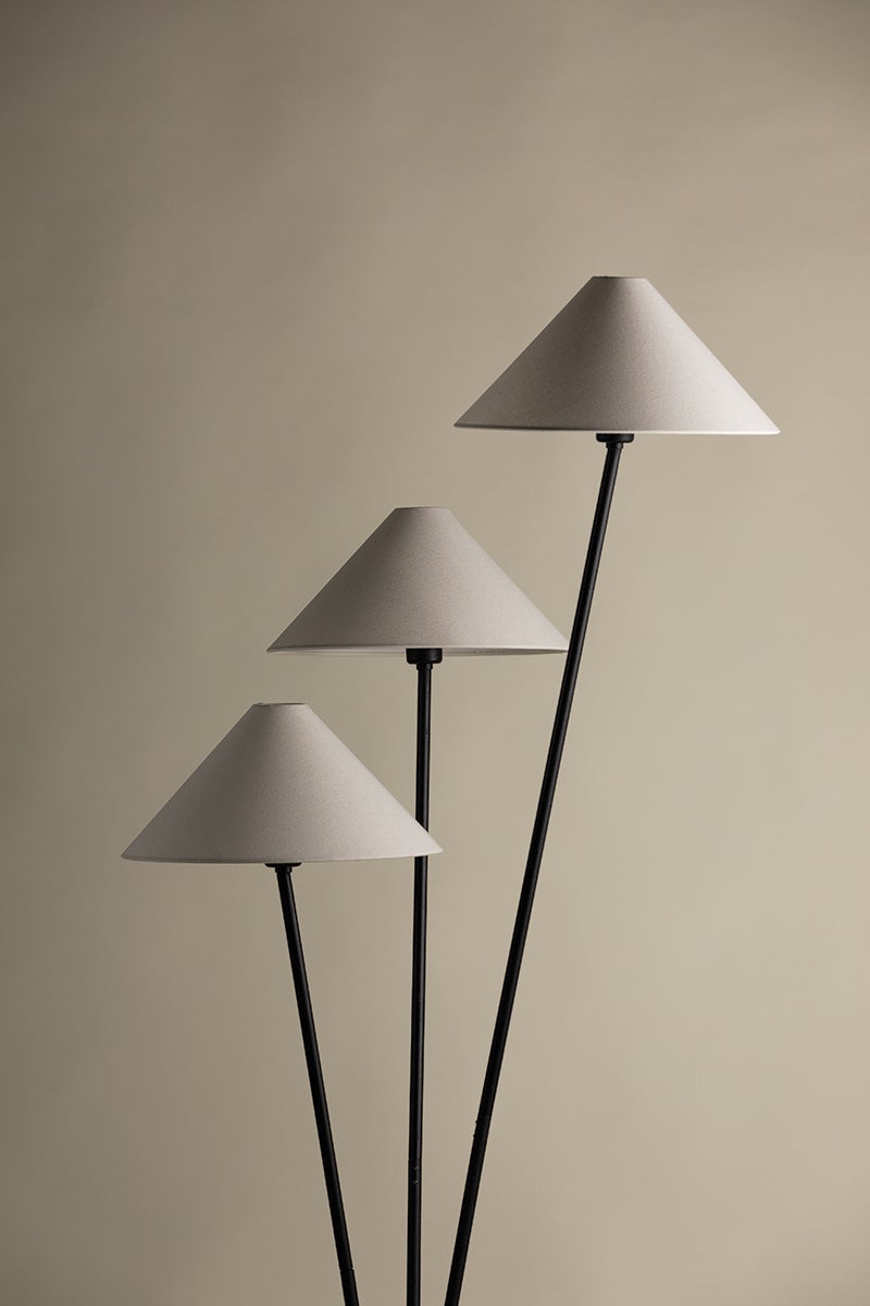 cedar-floor-lamp-PFL1770-FOR-1