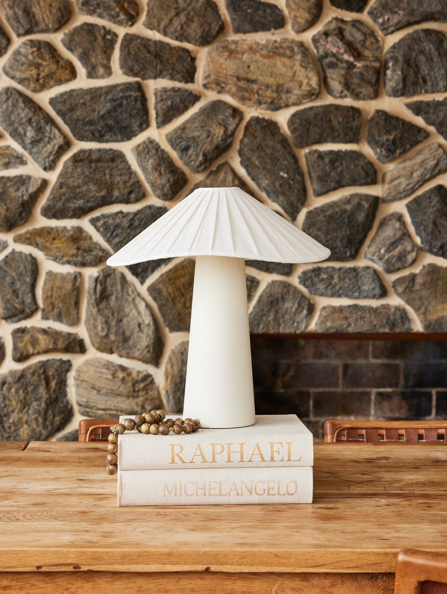 chanterelle-table-lamp-PTL1419-PBR-1