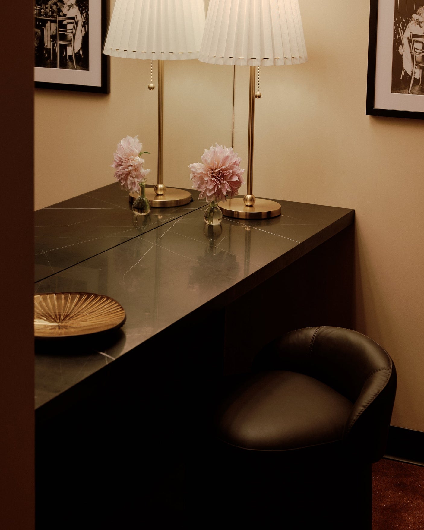 demi-table-lamp-HL476201-AGB-3