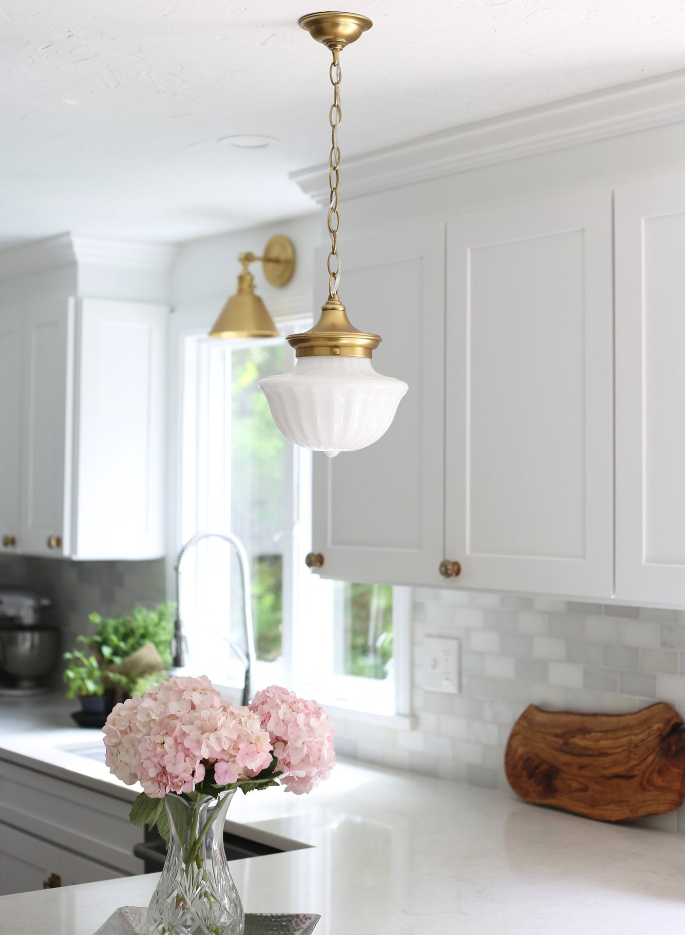 dutchess-pendant-5009-AGB-1