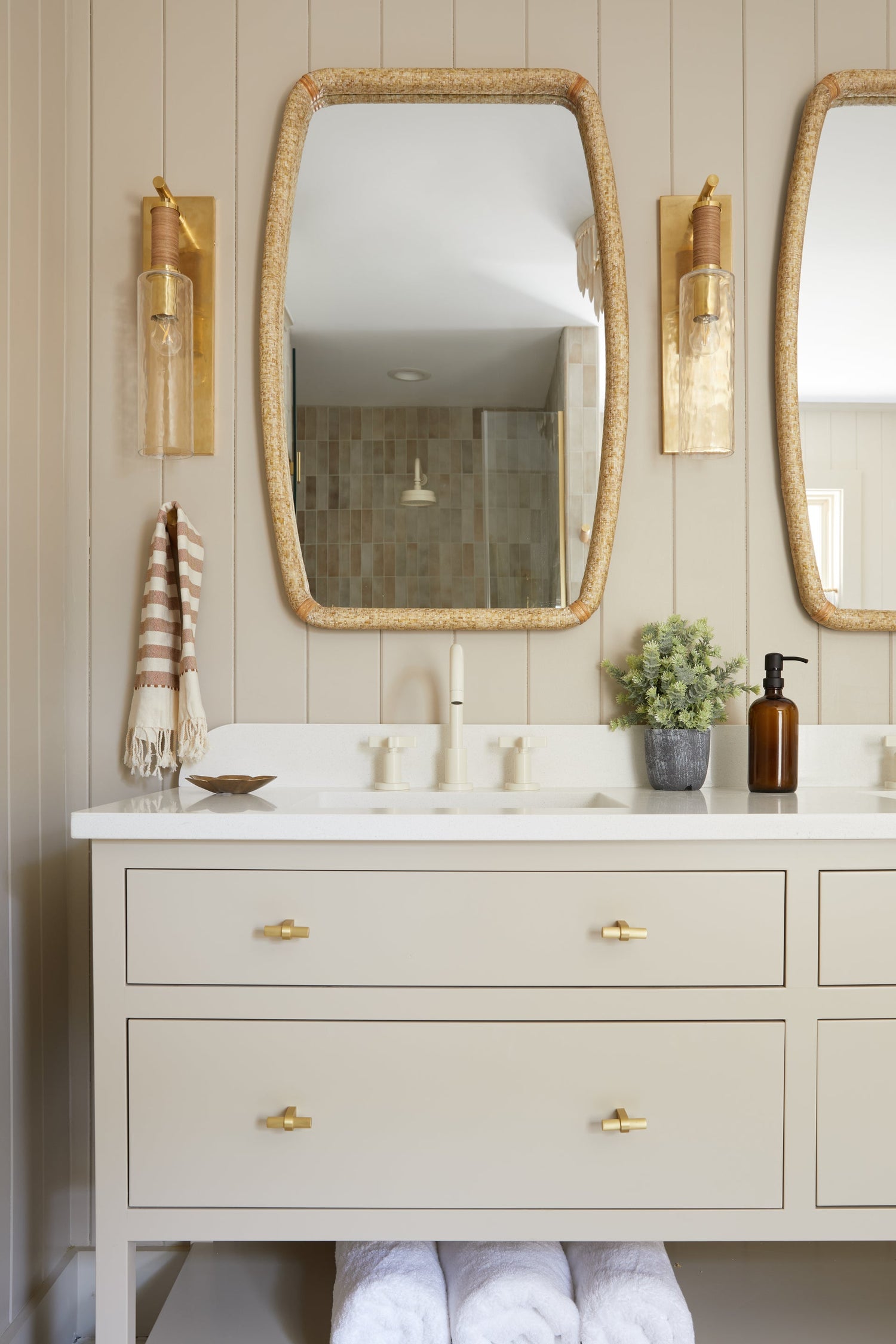 eastchester-wall-sconce-2618-AGB-4
