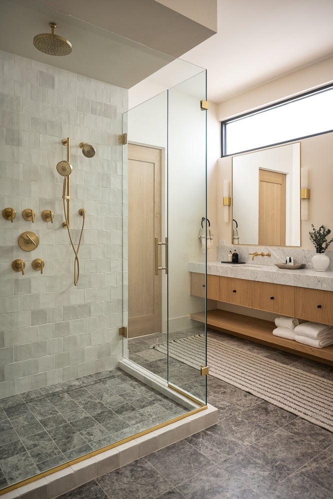 ellington-bath-and-vanity-1152-AGB-2