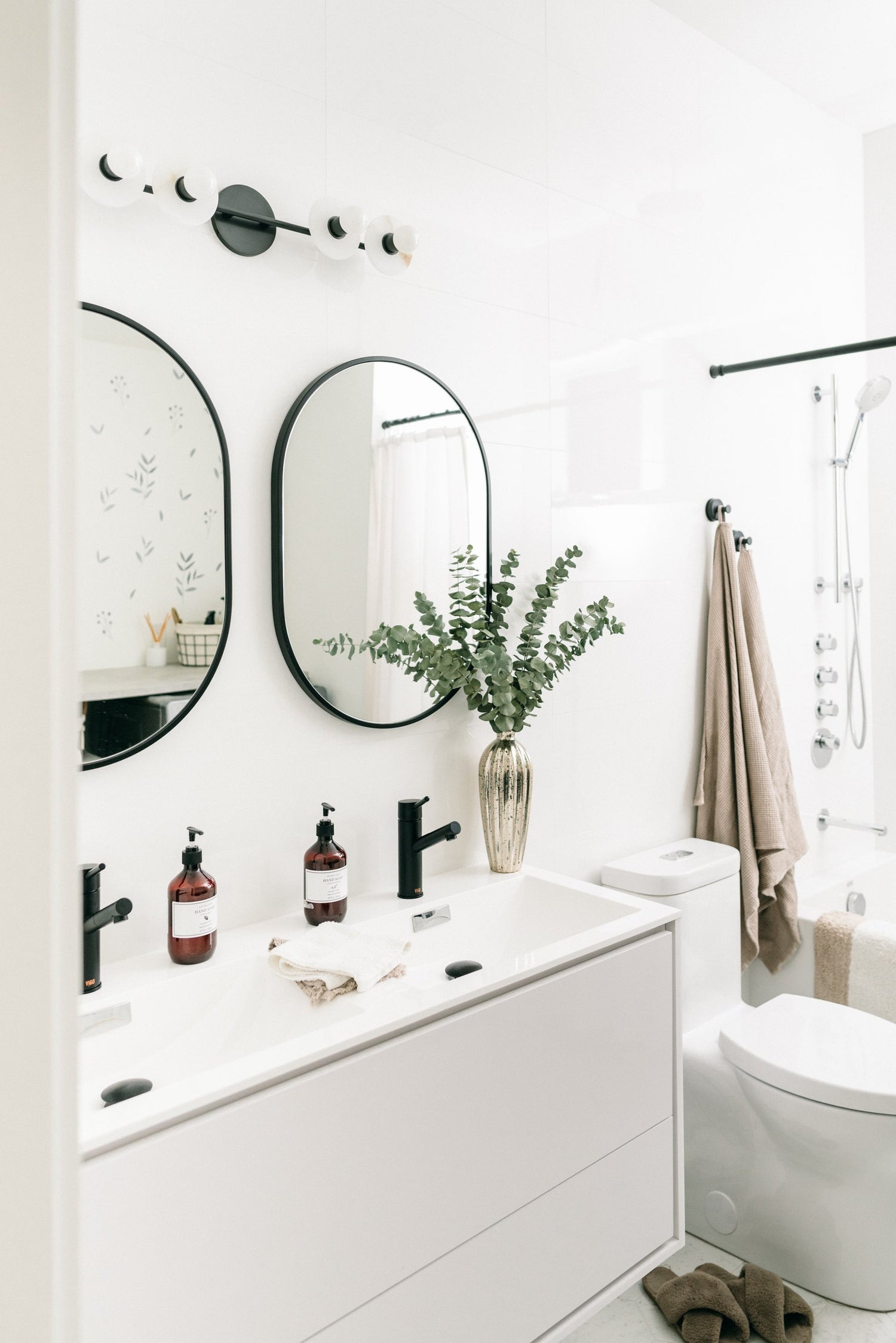 elmont-bath-and-vanity-9204-OB-4
