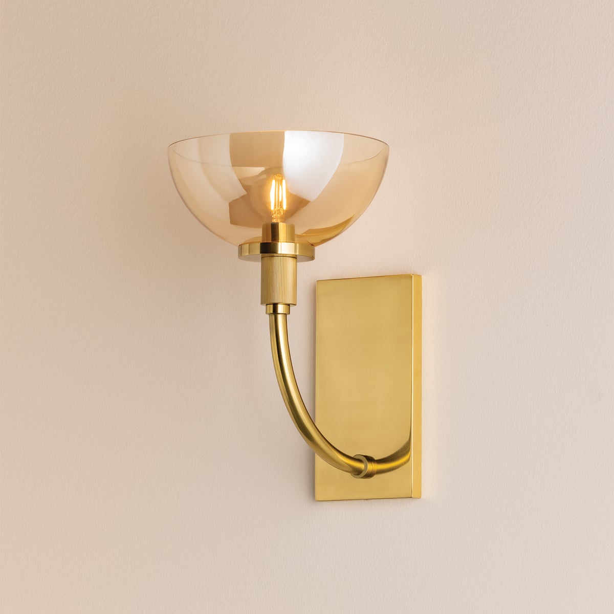 eva-wall-sconce-H981101-AGB
