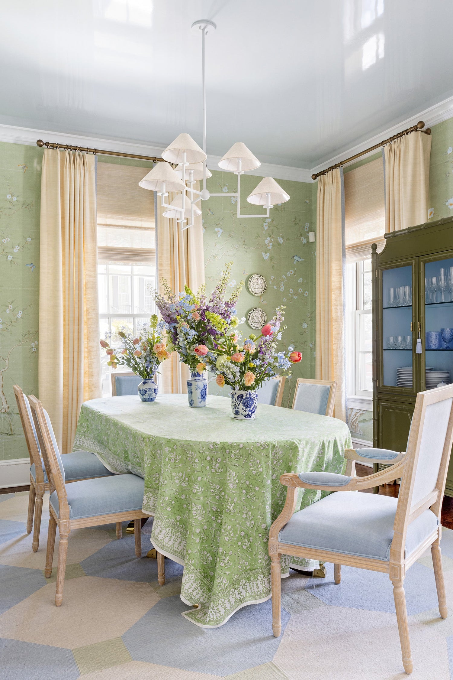 gladwyne-chandelier-H760806-TWH-5