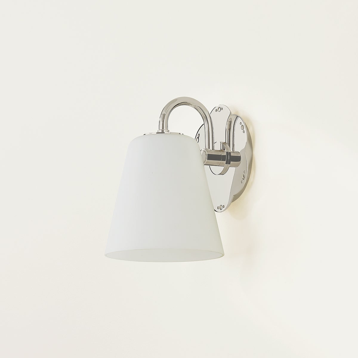 leonella-bath-and-vanity-H1017301-PN-2