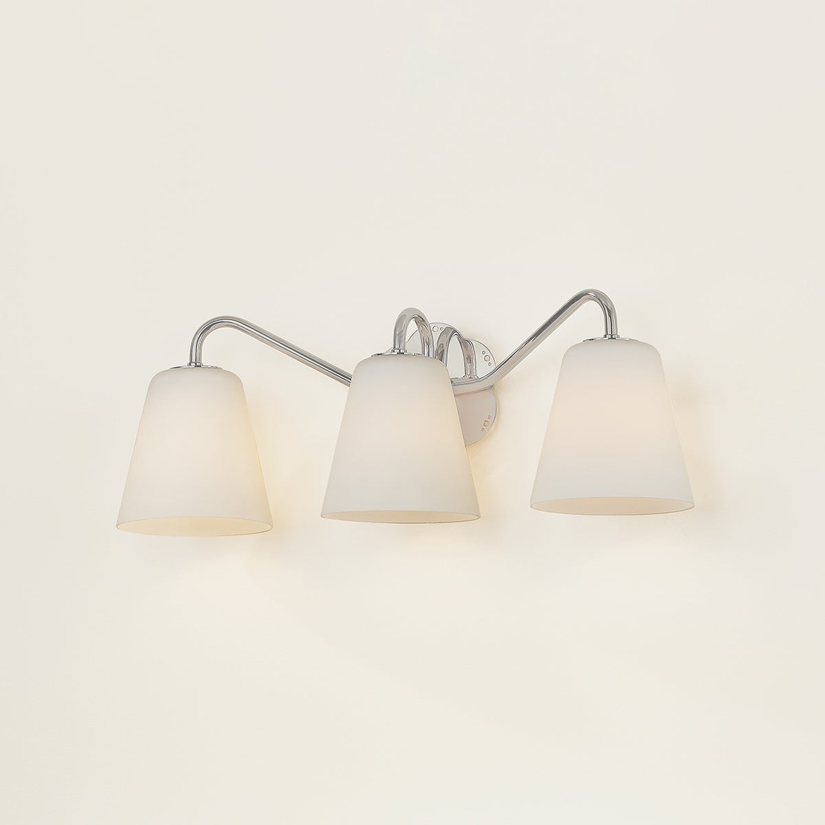 leonella-bath-and-vanity-H1017303-PN-3