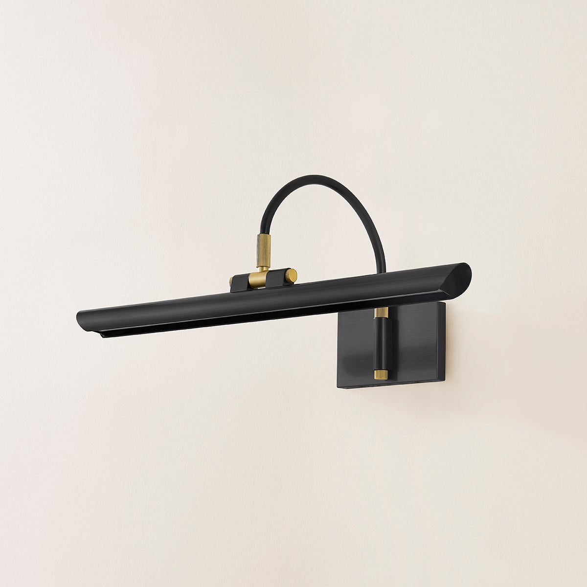 elowen-picture-light-H836101S-AOB-3