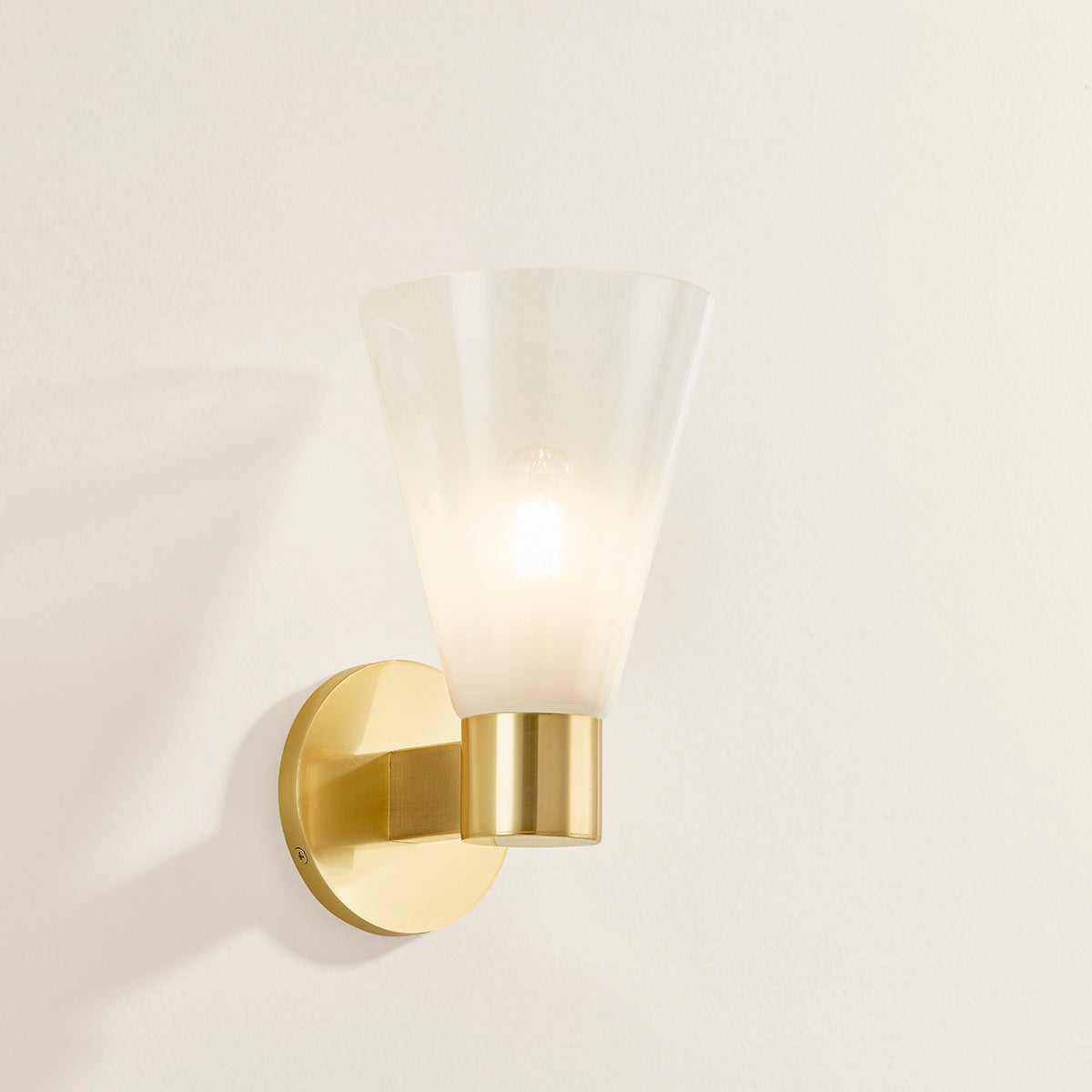 alma-wall-sconce-H838101-AGB-2