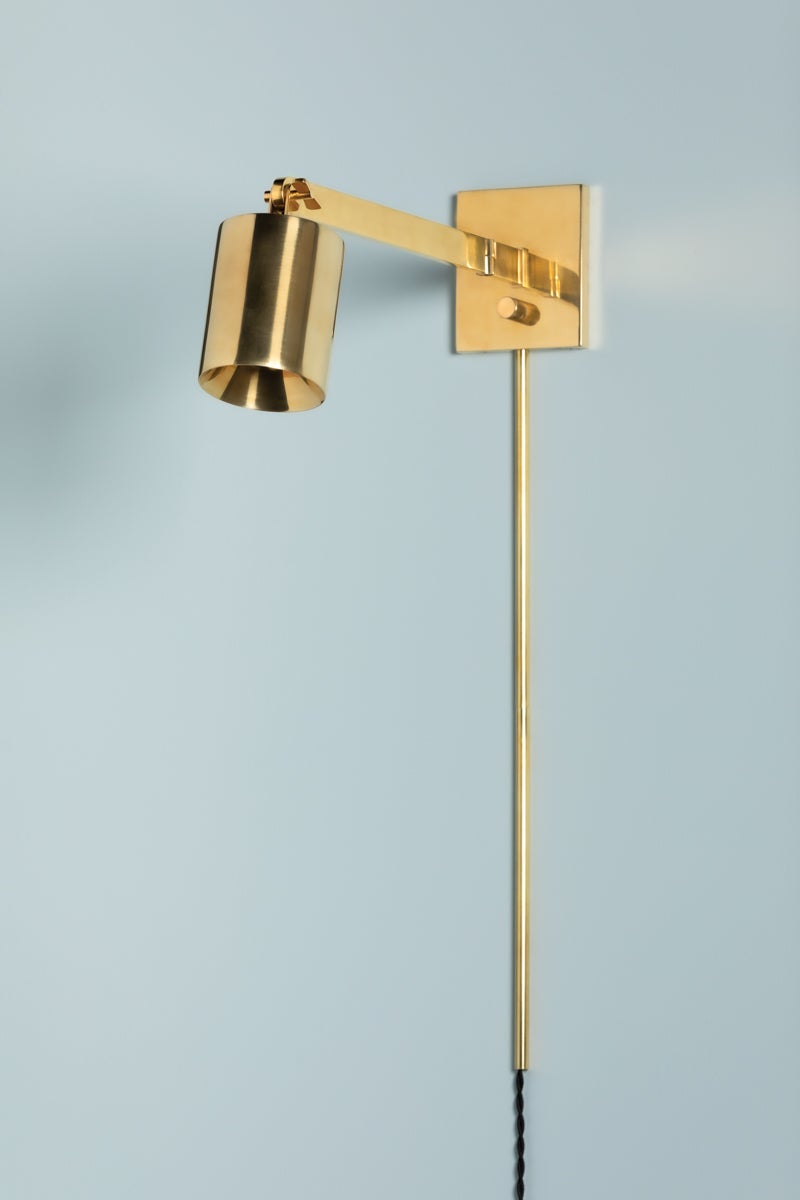 highgrove-plug-in-sconce-MDS1701-AGB-3