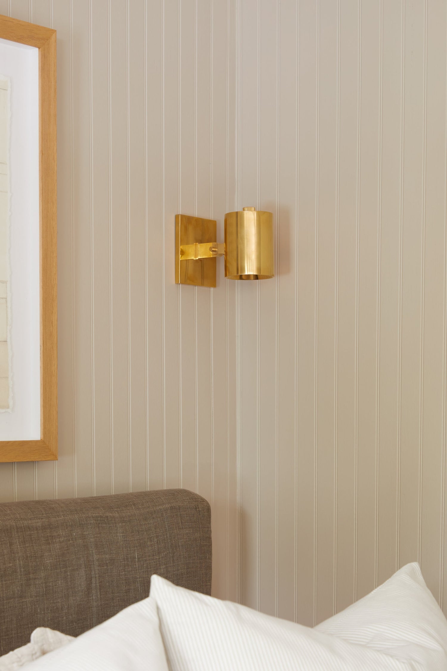 highgrove-wall-sconce-MDS1700-AGB-3
